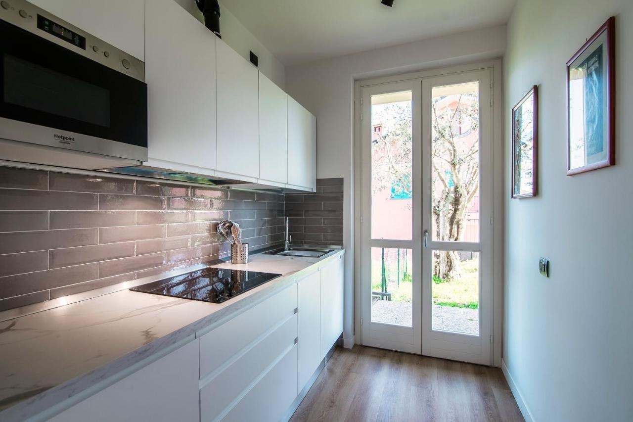 Olive Tree Lake View Apartment เบลลาโจ ภายนอก รูปภาพ